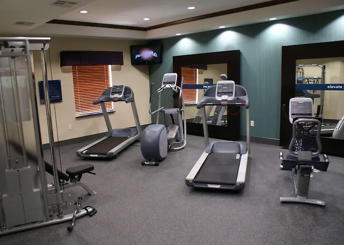 Hampton Inn & Suites Center
