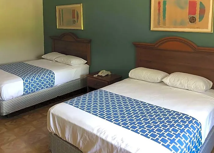 Rodeway Inn & Suites